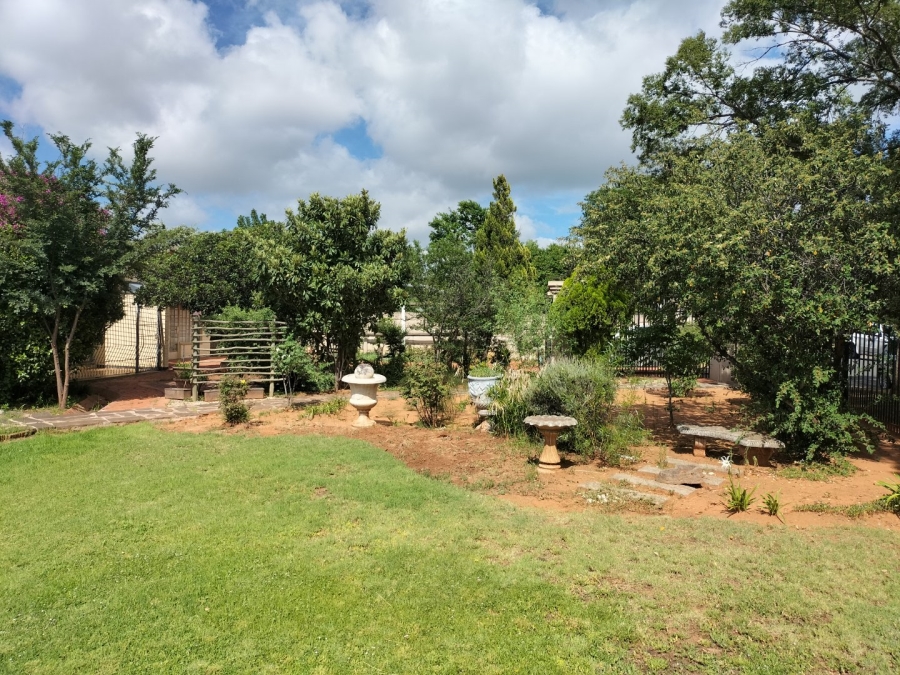 13 Bedroom Property for Sale in Universitas Free State
